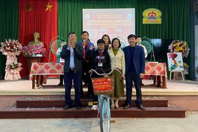 TRƯỜNG THCS HẢI PHƯƠNG LONG TRỌNG TỔ CHỨC LỄ ĐÓN NHẬN CỜ “ĐƠN VỊ DẪN ĐẦU PHONG TRÀO THI ĐUA NĂM HỌC 2024 – 2025” CỦA UBND TỈNH NAM ĐỊNH; BẰNG KHEN “ĐƠN VỊ CÓ THÀNH TÍCH XUẤT SẮC TRONG THỰC HIỆN CÁC PHONG TRÀO THI ĐUA YÊU NƯỚC GIAI ĐOẠN 2020 – 2025”